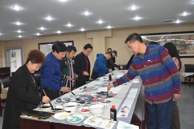 川南渝西統(tǒng)一戰(zhàn)線雙圈同心合作聯(lián)盟書畫藝術(shù)交流活動(dòng)在樂(lè)山舉行